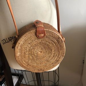 Raffia round bag